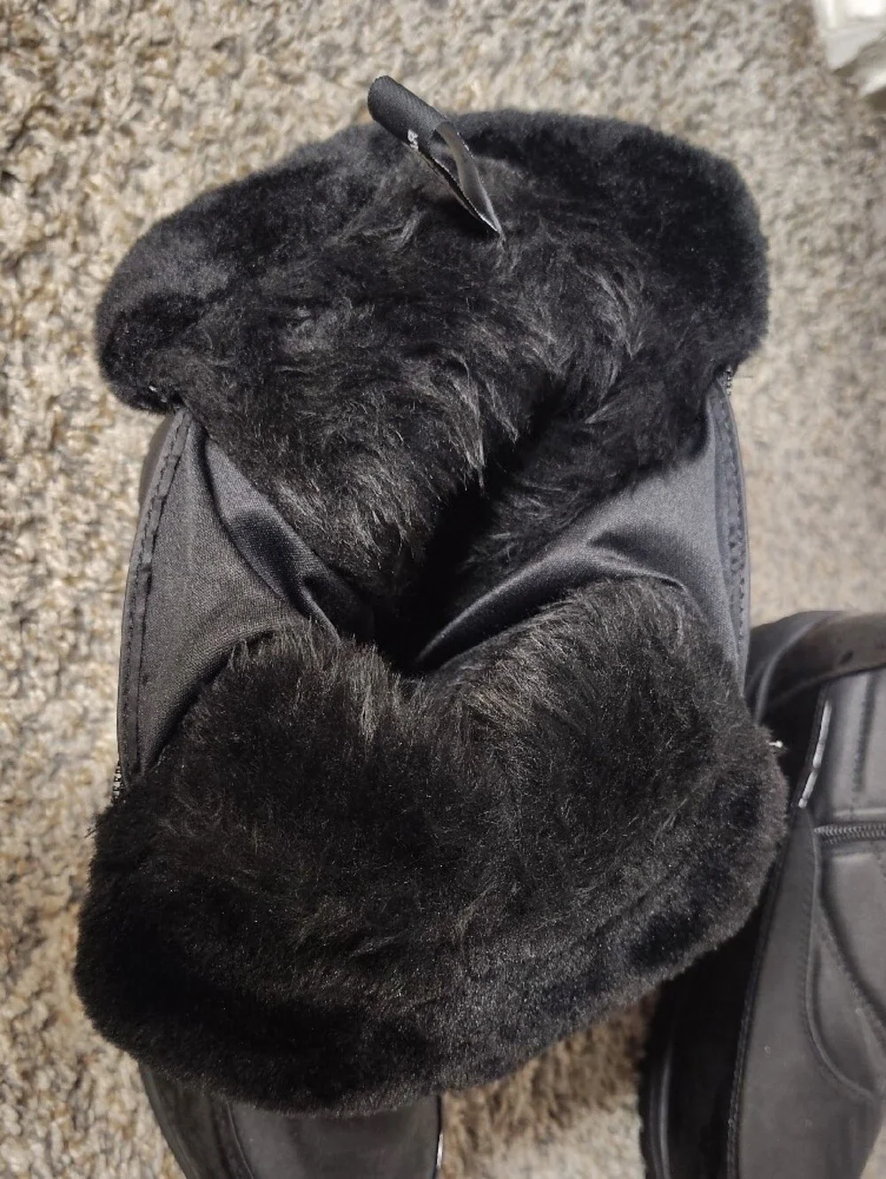 Totes Women's Black Insulated Winter Boots with Faux Fur Trim Size 10M